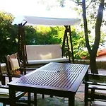 アパート In Karin Gornji With Sea View, Terrace, Air Conditioning, Wi-fi オブロヴァツ