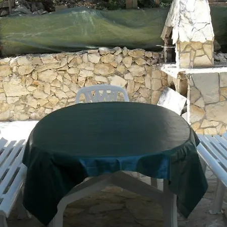 In Karin Gornji With Sea View, Terrace, Air Conditioning, Wi-fi