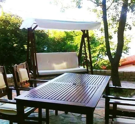 アパート In Karin Gornji With Sea View, Terrace, Air Conditioning, Wi-fi オブロヴァツ