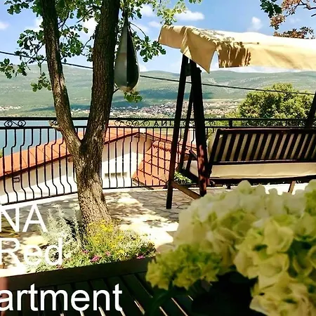 アパート In Karin Gornji With Sea View, Terrace, Air Conditioning, Wi-fi オブロヴァツ