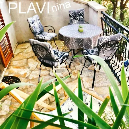 In Karin Gornji With Sea View, Terrace, Air Conditioning, Wi-fi 公寓