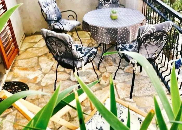 In Karin Gornji With Sea View, Terrace, Air Conditioning, Wi-fi דירה